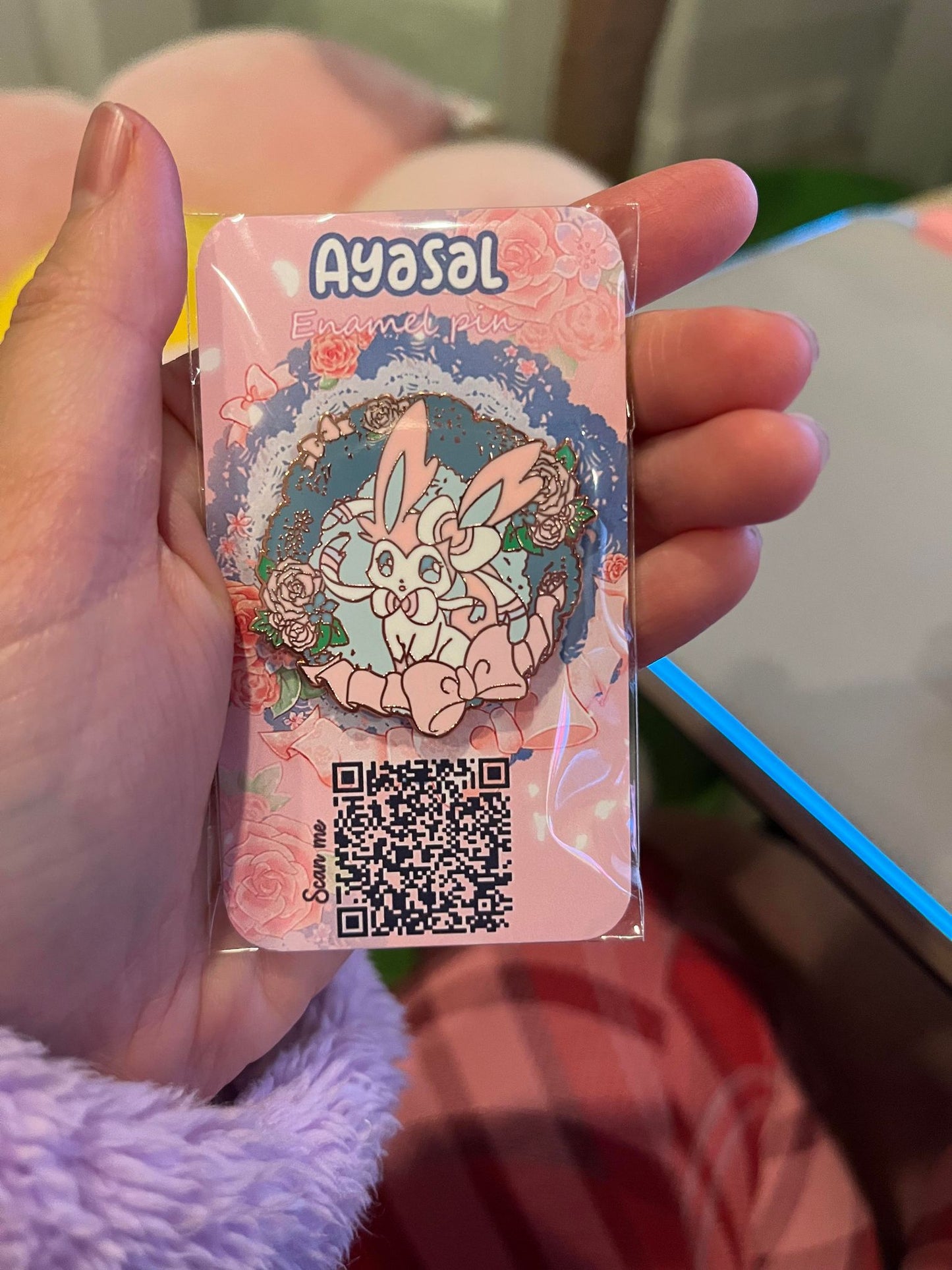 Sylveon Hard Enamel Pin Eeveelutions "Lace & Flowers" Collection 🌸